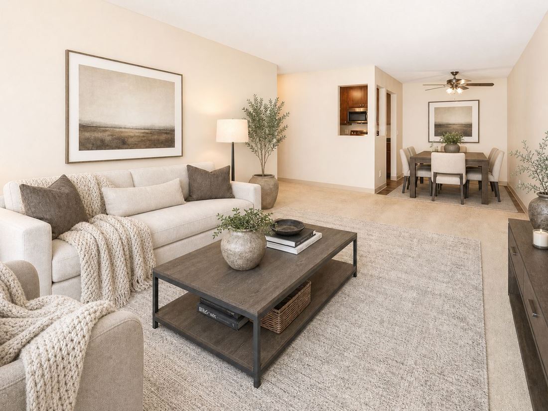 Royal Oaks Apartments photo